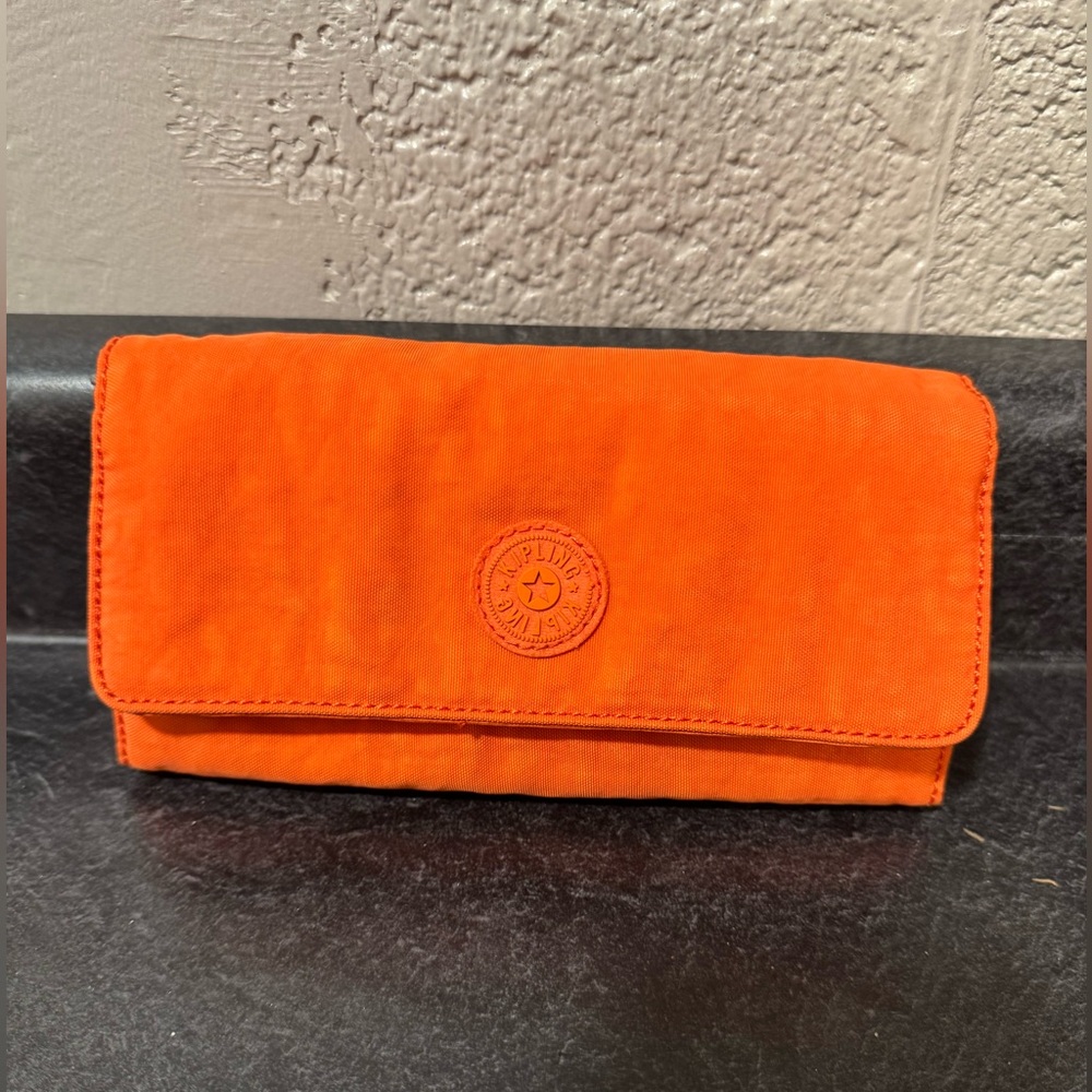Kipling Wallet NWOT